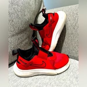 Nike Flex Plus PS University Red Black CW7429-600 Kids Sz 13c Sneakers Shoes